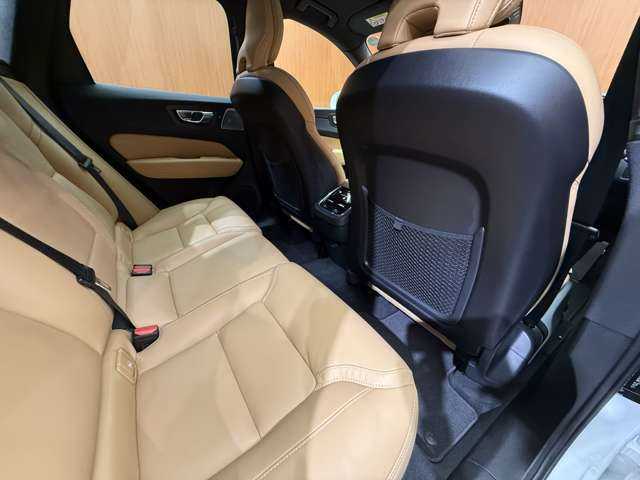 ボルボ ボルボ ＸＣ６０ B5 AWD インスクリプション 千葉県 2021(令3)年 1.1万km 白 パノラマＳＲ　/茶革　/Ｂｏｗｅｒｓ＆ｗｉｌｋｉｎｓサウンド　/ＡＣＣ　/ＨＵＤ　/ナビ　/３６０°ＣａｒＰｌａｙ　/シートＨ　/ベンチレーション　/電動リアゲート　/ＬＥＤライト　/衝突軽減Ｂ　/ＢＳＭ　/ＬＫＡ　/ドラレコ