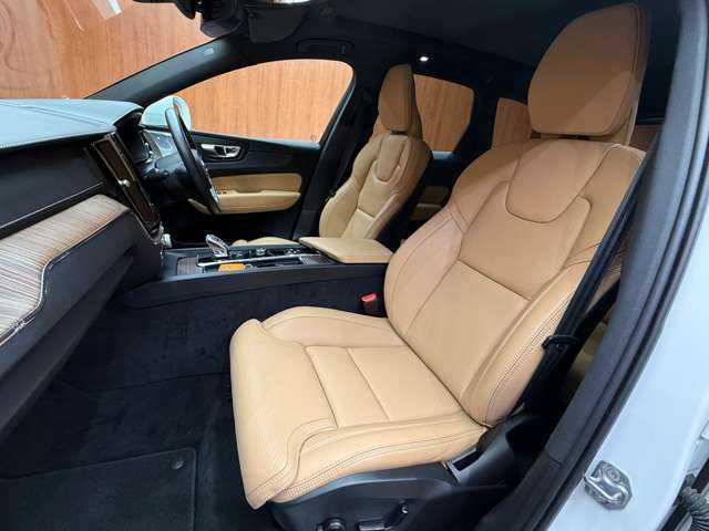 ボルボ ボルボ ＸＣ６０ B5 AWD インスクリプション 千葉県 2021(令3)年 1.1万km 白 パノラマＳＲ　/茶革　/Ｂｏｗｅｒｓ＆ｗｉｌｋｉｎｓサウンド　/ＡＣＣ　/ＨＵＤ　/ナビ　/３６０°ＣａｒＰｌａｙ　/シートＨ　/ベンチレーション　/電動リアゲート　/ＬＥＤライト　/衝突軽減Ｂ　/ＢＳＭ　/ＬＫＡ　/ドラレコ