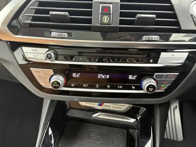 ＢＭＷ Ｘ３ M40d 愛知県 2018(平30)年 7.3万km アルピンホワイトⅢ サンルーフ　/ハーマンカードン　/ナビ　/全方位カメラ　/置くだけ充電　/ＢＳＭ　/ＨＵＤ　/パワーシート　/シートヒーター　/茶色レザーシート　/ドラレコ　/クルコン　/パドルシフト　/ルーフレール　/保証書　/取説　/記録簿
