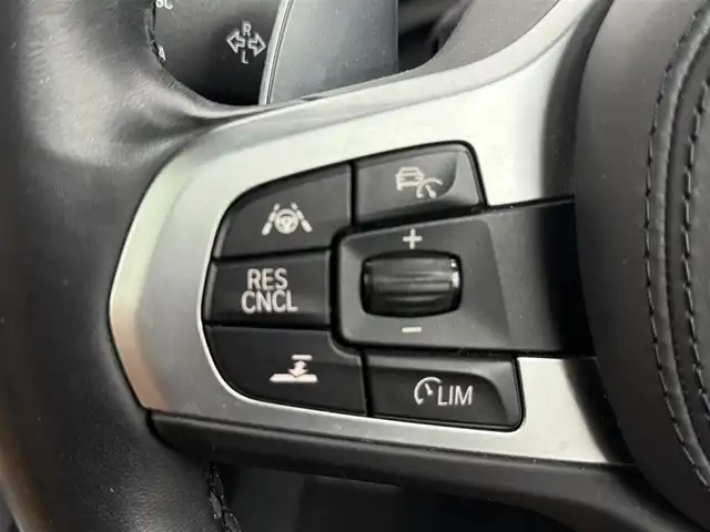 ＢＭＷ Ｘ３ M40d 愛知県 2018(平30)年 7.3万km アルピンホワイトⅢ サンルーフ　/ハーマンカードン　/ナビ　/全方位カメラ　/置くだけ充電　/ＢＳＭ　/ＨＵＤ　/パワーシート　/シートヒーター　/茶色レザーシート　/ドラレコ　/クルコン　/パドルシフト　/ルーフレール　/保証書　/取説　/記録簿