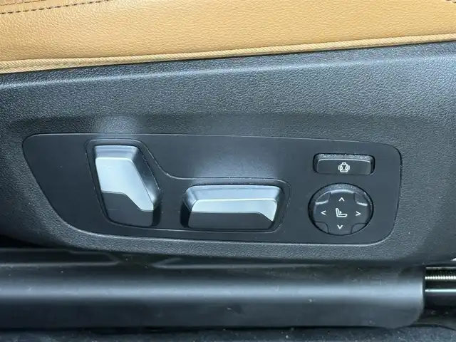 ＢＭＷ Ｘ３ M40d 愛知県 2018(平30)年 7.3万km アルピンホワイトⅢ サンルーフ　/ハーマンカードン　/ナビ　/全方位カメラ　/置くだけ充電　/ＢＳＭ　/ＨＵＤ　/パワーシート　/シートヒーター　/茶色レザーシート　/ドラレコ　/クルコン　/パドルシフト　/ルーフレール　/保証書　/取説　/記録簿