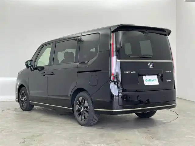 ホンダ ステップワゴン スパーダ eHEV 埼玉県 2025(令7)年 0.1千km クリスタルブラックパール 登録済未使用車/ホンダセンシング/衝突軽減ブレー/路外逸脱抑制機能/渋滞追従機能付アダプティブクルーズコントロール/車線維持支援システム/トラフィックジャムアシスト（渋滞運転支援機能）/純正11.4インチナビ/　DTV CD DVD BT USB SD SDREC/両側パワースライドドア/ハーフレザーシート/バックカメラ/パドルシフト/電動リアゲート/ウォークスルー/TRC（トラクションコントロール）/エンジンスタートボタン/スマートキー/スペアキー/LEDオートライト