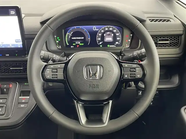 ホンダ ステップワゴン スパーダ eHEV 埼玉県 2025(令7)年 0.1千km クリスタルブラックパール 登録済未使用車/ホンダセンシング/衝突軽減ブレー/路外逸脱抑制機能/渋滞追従機能付アダプティブクルーズコントロール/車線維持支援システム/トラフィックジャムアシスト（渋滞運転支援機能）/純正11.4インチナビ/　DTV CD DVD BT USB SD SDREC/両側パワースライドドア/ハーフレザーシート/バックカメラ/パドルシフト/電動リアゲート/ウォークスルー/TRC（トラクションコントロール）/エンジンスタートボタン/スマートキー/スペアキー/LEDオートライト