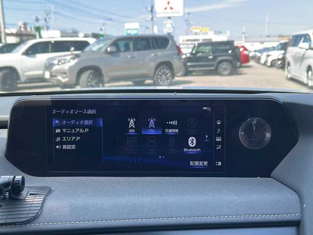 レクサス ＵＸ 250h バージョンC 秋田県 2020(令2)年 8.7万km ベージュ 純正メモリナビ/純正BT、CD、DVD、フルセグTV/バックカメラ/ドライブレコーダー/純正17インチAW/ETC2.0/前後コーナーセンサー/４WD/保証書