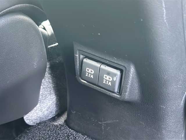 レクサス ＵＸ 250h バージョンC 秋田県 2020(令2)年 8.7万km ベージュ 純正メモリナビ/純正BT、CD、DVD、フルセグTV/バックカメラ/ドライブレコーダー/純正17インチAW/ETC2.0/前後コーナーセンサー/４WD/保証書