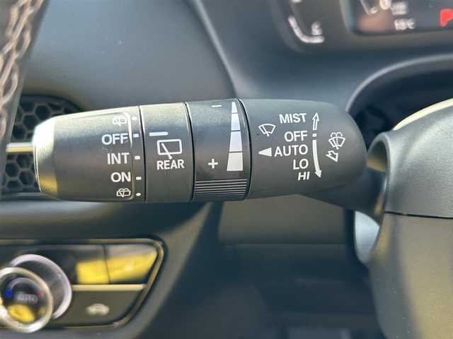 ホンダ ＺＲ－Ｖ Z 福岡県 2025(令7)年 0.9万km 黒 ワンオーナー/純正9型ナビ（AM/FM/BT/フルセグTV）/ブラインドスポットモニター/BOSEサウンド/レーダークルーズコントロール/全方位カメラ/前席パワーシート（運転席メモリ付）/前席シートヒーター/ステアリングヒーター/携帯置くだけ充電/ETC2.0/ドライブレコーダー/パドルシフト/パワーバックドア/USB入力端子/純正18インチアルミホイール/純正フロアマット/プッシュスタート/スペアキー/取扱説明書/保証書