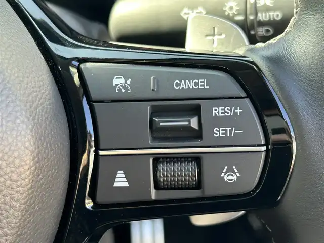 ホンダ ＺＲ－Ｖ Z 福岡県 2025(令7)年 0.9万km 黒 ワンオーナー/純正9型ナビ（AM/FM/BT/フルセグTV）/ブラインドスポットモニター/BOSEサウンド/レーダークルーズコントロール/全方位カメラ/前席パワーシート（運転席メモリ付）/前席シートヒーター/ステアリングヒーター/携帯置くだけ充電/ETC2.0/ドライブレコーダー/パドルシフト/パワーバックドア/USB入力端子/純正18インチアルミホイール/純正フロアマット/プッシュスタート/スペアキー/取扱説明書/保証書