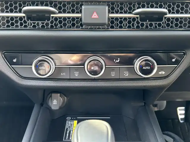 ホンダ ＺＲ－Ｖ Z 福岡県 2025(令7)年 0.9万km 黒 ワンオーナー/純正9型ナビ（AM/FM/BT/フルセグTV）/ブラインドスポットモニター/BOSEサウンド/レーダークルーズコントロール/全方位カメラ/前席パワーシート（運転席メモリ付）/前席シートヒーター/ステアリングヒーター/携帯置くだけ充電/ETC2.0/ドライブレコーダー/パドルシフト/パワーバックドア/USB入力端子/純正18インチアルミホイール/純正フロアマット/プッシュスタート/スペアキー/取扱説明書/保証書