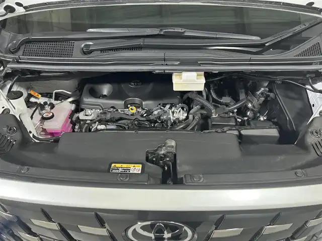 トヨタ アルファードハイブリット Z 佐賀県 2023(令5)年 5.2万km プラチナホワイトパールマイカ 純正14インチディスプレイオーディオplus/後席フリップダウンモニター/デジタルインナーミラー/左右独立ムーンルーフ/ヘッドアップディスプレイ/トヨタチームメイト/アドバンスドパーク/寒冷地仕様/パノラミックビューモニター/合皮シート/シートベンチレーション/ブラインドスポットモニター/コーナーセンサー/ワイヤレス充電/全席パワーシート/オットマン/電動リアゲート/純正18インチアルミホイール