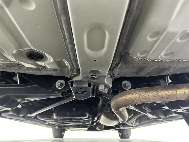 トヨタ アルファードハイブリット Z 佐賀県 2023(令5)年 5.2万km プラチナホワイトパールマイカ 純正14インチディスプレイオーディオplus/後席フリップダウンモニター/デジタルインナーミラー/左右独立ムーンルーフ/ヘッドアップディスプレイ/トヨタチームメイト/アドバンスドパーク/寒冷地仕様/パノラミックビューモニター/合皮シート/シートベンチレーション/ブラインドスポットモニター/コーナーセンサー/ワイヤレス充電/全席パワーシート/オットマン/電動リアゲート/純正18インチアルミホイール