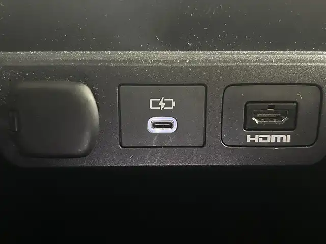 トヨタ アルファードハイブリット Z 佐賀県 2023(令5)年 5.2万km プラチナホワイトパールマイカ 純正14インチディスプレイオーディオplus/後席フリップダウンモニター/デジタルインナーミラー/左右独立ムーンルーフ/ヘッドアップディスプレイ/トヨタチームメイト/アドバンスドパーク/寒冷地仕様/パノラミックビューモニター/合皮シート/シートベンチレーション/ブラインドスポットモニター/コーナーセンサー/ワイヤレス充電/全席パワーシート/オットマン/電動リアゲート/純正18インチアルミホイール