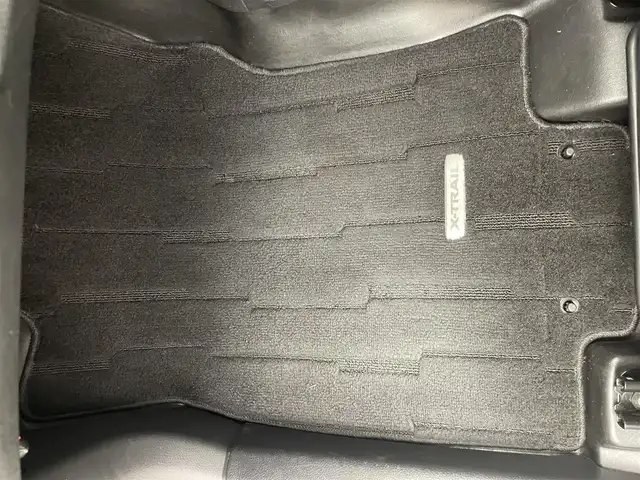 日産 エクストレイル ハイブリッド 20X 茨城県 2017(平29)年 5.3万km ブリリアントホワイトパール プロパイロット/車線逸脱警報システム/車線逸脱防止支援システム/後側方車両検知警報システム/エマージェンシーブレーキ/純正ナビゲーションMM517D-L/コーナーセンサー/パワーバックドア/ハイビームアシスト/インテリルームミラー