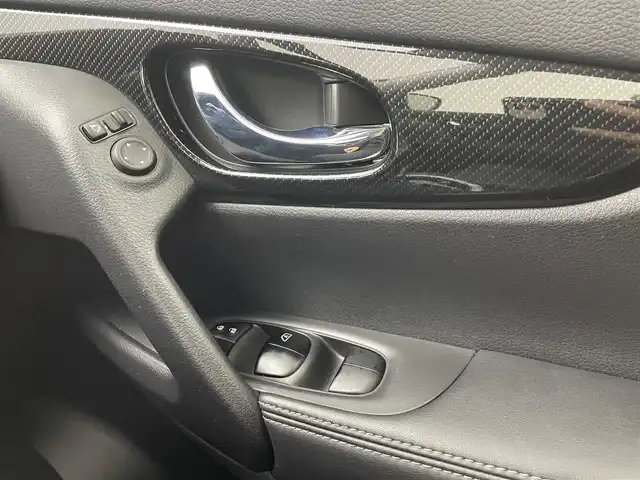 日産 エクストレイル ハイブリッド 20X 茨城県 2017(平29)年 5.3万km ブリリアントホワイトパール プロパイロット/車線逸脱警報システム/車線逸脱防止支援システム/後側方車両検知警報システム/エマージェンシーブレーキ/純正ナビゲーションMM517D-L/コーナーセンサー/パワーバックドア/ハイビームアシスト/インテリルームミラー