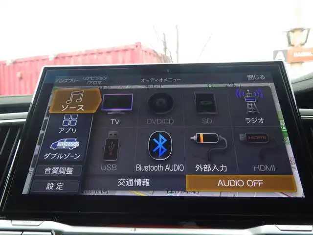 三菱 デリカＤ：５ シャモニー 千葉県 2025(令7)年 0.1千km パールⅡ CHAMONIX (7人)　4WD　e-Assist/オリジナルナビ取付パッケージ＋リアモニター取付パッケージ(25/300)　ステップレス　（7人）D:5専用11型ナビゲーション(322/300)/e-Assist/・衝突被害軽減ブレーキシステム（FCM）/・車線逸脱警報システム（LDW）/・誤発進抑制機能（前進＆後退時）（UMS）/・レーダークルーズコントロールシステム（ACC）/・オートマチックハイビーム[AHB]/エレクトリックテールゲート/両側パワースライドドア/純正メモリーナビ/地デジTV/【DVD/CD再生機能　Bluetooth接続】/【Apple CarPlay　Android Auto対応】/マルチアラウンドモニター/ハーフレザーシート/運転席パワーシート/前席シートヒーター/革巻きステアリング/ステアリングヒーター/ステアリングスイッチ/パドルシフト/LEDヘッドライト/ウインカーミラー/純正18インチアルミホイル/サイド/カーテンエアバッグ/スマートキー