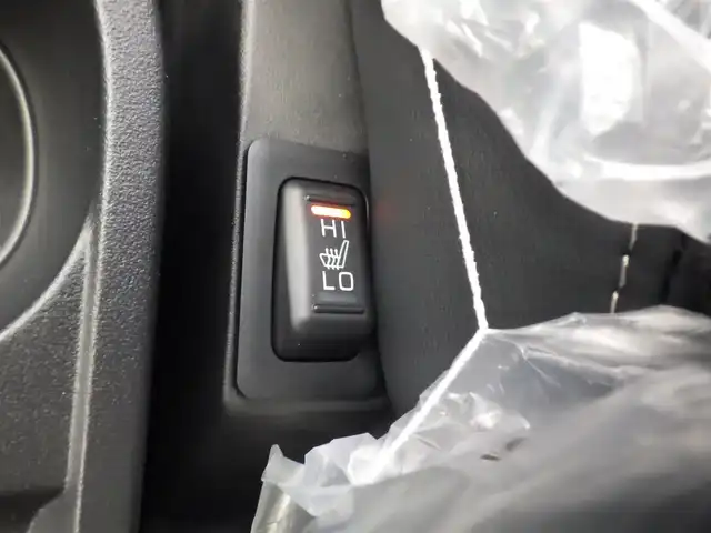 三菱 デリカＤ：５ シャモニー 千葉県 2025(令7)年 0.1千km パールⅡ CHAMONIX (7人)　4WD　e-Assist/オリジナルナビ取付パッケージ＋リアモニター取付パッケージ(25/300)　ステップレス　（7人）D:5専用11型ナビゲーション(322/300)/e-Assist/・衝突被害軽減ブレーキシステム（FCM）/・車線逸脱警報システム（LDW）/・誤発進抑制機能（前進＆後退時）（UMS）/・レーダークルーズコントロールシステム（ACC）/・オートマチックハイビーム[AHB]/エレクトリックテールゲート/両側パワースライドドア/純正メモリーナビ/地デジTV/【DVD/CD再生機能　Bluetooth接続】/【Apple CarPlay　Android Auto対応】/マルチアラウンドモニター/ハーフレザーシート/運転席パワーシート/前席シートヒーター/革巻きステアリング/ステアリングヒーター/ステアリングスイッチ/パドルシフト/LEDヘッドライト/ウインカーミラー/純正18インチアルミホイル/サイド/カーテンエアバッグ/スマートキー