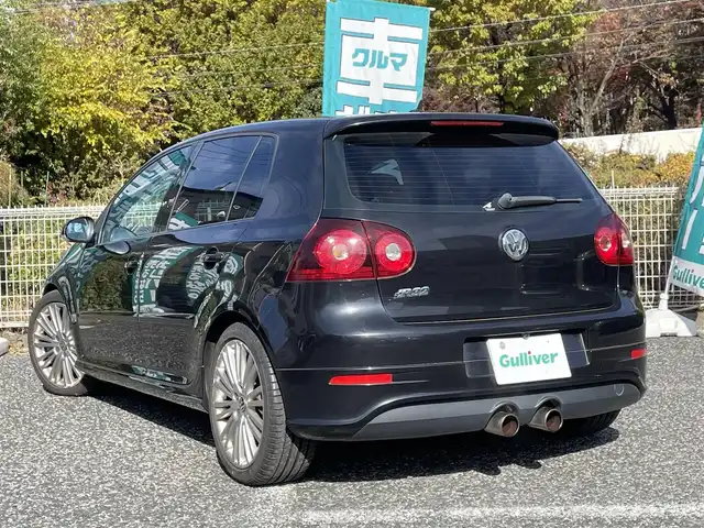 フォルクスワーゲン ゴルフ R32 埼玉県 2006(平18)年 5.2万km 黒 本革シート/シートヒーター/社外ディスプレイオーディオ/バックカメラ/純正１８インチAW/HIDライト/キーレス