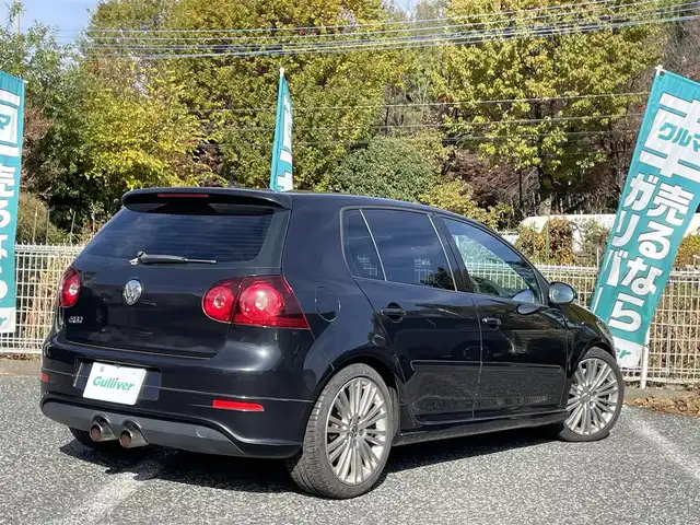 フォルクスワーゲン ゴルフ R32 埼玉県 2006(平18)年 5.2万km 黒 本革シート/シートヒーター/社外ディスプレイオーディオ/バックカメラ/純正１８インチAW/HIDライト/キーレス