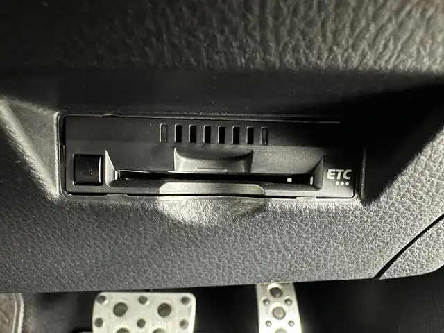 トヨタ Ｃ－ＨＲ S GRスポーツ 兵庫県 2020(令2)年 4.6万km ホワイトパールクリスタルシャイン 純正ディスプレイオーディオ(USB/フルセグ/Bluetooth/Miracast)/全方位カメラ/ハーフレザーシート/シートヒーター(D+N席)/純正19インチアルミホイール/純正フロアマット/追従型クルーズコントロール/前後ドライブレコーダー/オートライト/オートマチックハイビーム/LEDヘッドライト/ビルトインETC/レーンキープアシスト