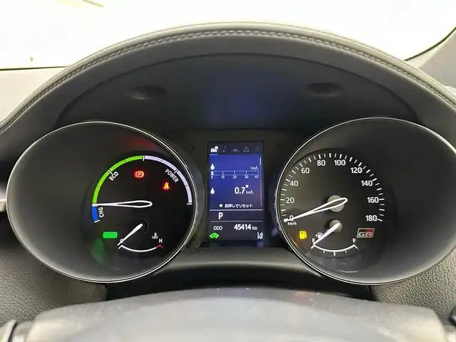 トヨタ Ｃ－ＨＲ S GRスポーツ 兵庫県 2020(令2)年 4.6万km ホワイトパールクリスタルシャイン 純正ディスプレイオーディオ(USB/フルセグ/Bluetooth/Miracast)/全方位カメラ/ハーフレザーシート/シートヒーター(D+N席)/純正19インチアルミホイール/純正フロアマット/追従型クルーズコントロール/前後ドライブレコーダー/オートライト/オートマチックハイビーム/LEDヘッドライト/ビルトインETC/レーンキープアシスト