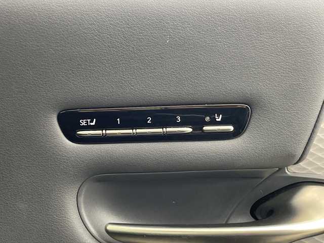 レクサス ＬＳ 500h Fスポーツ 群馬県 2017(平29)年 7.9万km ブラック ４ＷＤ　ムーンルーフ　マークレビンソンプレミアムオーディオ　純正ナビ　全周囲カメラ　ビルトインＥＴＣ２．０　パワーバッグドア　デジタルインナーミラー　シートヒーター　ベンチレーション　ＬＥＤ　禁煙車