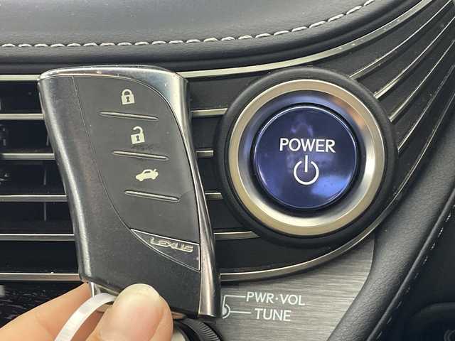 レクサス ＬＳ 500h Fスポーツ 群馬県 2017(平29)年 7.9万km ブラック ４ＷＤ　ムーンルーフ　マークレビンソンプレミアムオーディオ　純正ナビ　全周囲カメラ　ビルトインＥＴＣ２．０　パワーバッグドア　デジタルインナーミラー　シートヒーター　ベンチレーション　ＬＥＤ　禁煙車