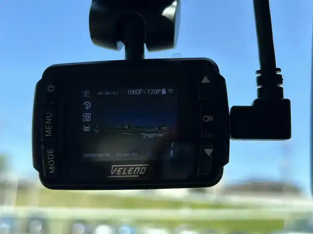 ダイハツ キャスト スポーツ SAⅡ 岡山県 2016(平28)年 4.9万km パールホワイトⅢ 社外メモリナビ　CN-S310WD/フルセグＴＶ　ＣＤ　ＤＶＤ　ＡＭ　ＦＭ　Ｂｌｕｅｔｏｏｔｈ　/白革調シートカバー　/ＥＴＣ　/バックカメラ　/前後ドラレコ　/パドルシフト　/スマートキー　/ドアバイザー