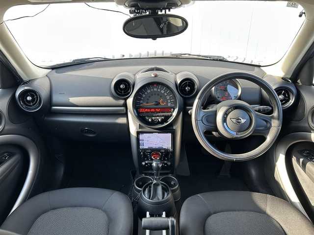 ＭＩＮＩ ミニ クロスオーバー クーパー D 群馬県 2015(平27)年 5万km コスミックブルーM ワンオーナー/社外メモリーナビ（AVIC-R205）/（FM/AM/CD/DVD/BT/AUX/iPod）/フルセグテレビ/社外ドラレコ（前方 20R-012）/バックカメラ/ETC/横滑り防止装置/革巻きステアリング/電動格納ミラー/フォグランプ/純正アルミホイール/純正マット/取扱説明書/保証書/社外ホイール付きスタッドレスタイヤ積込