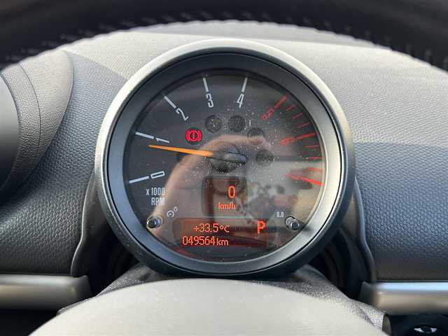 ＭＩＮＩ ミニ クロスオーバー クーパー D 群馬県 2015(平27)年 5万km コスミックブルーM ワンオーナー/社外メモリーナビ（AVIC-R205）/（FM/AM/CD/DVD/BT/AUX/iPod）/フルセグテレビ/社外ドラレコ（前方 20R-012）/バックカメラ/ETC/横滑り防止装置/革巻きステアリング/電動格納ミラー/フォグランプ/純正アルミホイール/純正マット/取扱説明書/保証書/社外ホイール付きスタッドレスタイヤ積込
