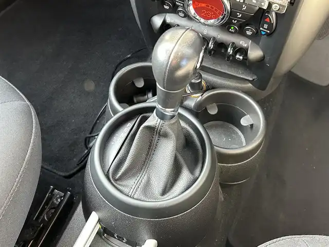 ＭＩＮＩ ミニ クロスオーバー クーパー D 群馬県 2015(平27)年 5万km コスミックブルーM ワンオーナー/社外メモリーナビ（AVIC-R205）/（FM/AM/CD/DVD/BT/AUX/iPod）/フルセグテレビ/社外ドラレコ（前方 20R-012）/バックカメラ/ETC/横滑り防止装置/革巻きステアリング/電動格納ミラー/フォグランプ/純正アルミホイール/純正マット/取扱説明書/保証書/社外ホイール付きスタッドレスタイヤ積込