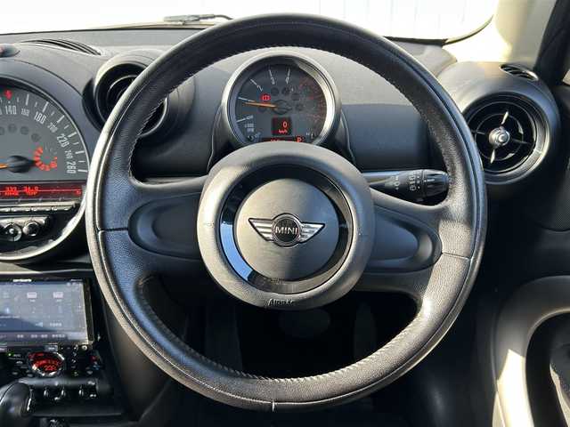 ＭＩＮＩ ミニ クロスオーバー クーパー D 群馬県 2015(平27)年 5万km コスミックブルーM ワンオーナー/社外メモリーナビ（AVIC-R205）/（FM/AM/CD/DVD/BT/AUX/iPod）/フルセグテレビ/社外ドラレコ（前方 20R-012）/バックカメラ/ETC/横滑り防止装置/革巻きステアリング/電動格納ミラー/フォグランプ/純正アルミホイール/純正マット/取扱説明書/保証書/社外ホイール付きスタッドレスタイヤ積込