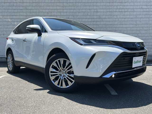トヨタ ハリアー ハイブリッド G 秋田県 2023(令5)年 5.3万km プラチナホワイトパールマイカ ・4WD/・純正8インチコネクテッドナビ/・フルセグTV/・ETC2.0/・セーフティセンス/・デジタルインナーミラー/・パワーバックドア/・LEDヘッドランプ/・フォグランプ/・オートライト/・純正18インチアルミ/・革巻きステアリングホイール/・ハーフレザーシート/・パワーシート/・左右独立温度調整オートエアコン/・スマートエントリー