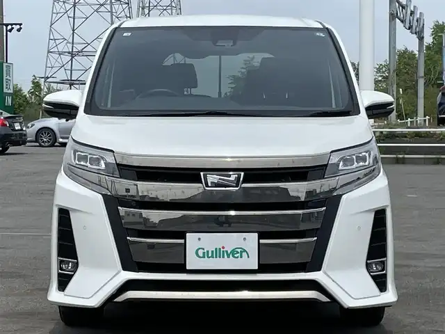 トヨタ ノア Si ダブルバイビーⅡ 道央・札幌 2020(令2)年 3.7万km ホワイトパールクリスタルシャイン ４WD/寒冷地仕様/純正ディーラーOPナビ/CD/DVD/BT/フルセグ/プリクラッシュセーフティ/横滑り防止装置/クルーズコントロール/レーンキープアシスト/クリアランスソナー/バックカメラ/ビルトインETC/アイドリングストップ/ECOMODE/ワイパーデアイサー/両側パワースライドドア/ハーフレザーシート/革巻きステアリング/ステアリングリモコン/MTモード付AT/レーダー探知機/プッシュスタート/スマートキー/LEDヘッドライト/オートライト/オートハイビーム/フォグランプ/電動格納ミラー/ウィンカーミラー/純正フロアマット/ドアバイザー/スペアキー/純正エンジンスターター