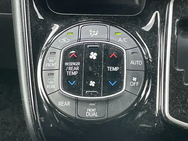 トヨタ ノア Si ダブルバイビーⅡ 道央・札幌 2020(令2)年 3.7万km ホワイトパールクリスタルシャイン ４WD/寒冷地仕様/純正ディーラーOPナビ/CD/DVD/BT/フルセグ/プリクラッシュセーフティ/横滑り防止装置/クルーズコントロール/レーンキープアシスト/クリアランスソナー/バックカメラ/ビルトインETC/アイドリングストップ/ECOMODE/ワイパーデアイサー/両側パワースライドドア/ハーフレザーシート/革巻きステアリング/ステアリングリモコン/MTモード付AT/レーダー探知機/プッシュスタート/スマートキー/LEDヘッドライト/オートライト/オートハイビーム/フォグランプ/電動格納ミラー/ウィンカーミラー/純正フロアマット/ドアバイザー/スペアキー/純正エンジンスターター