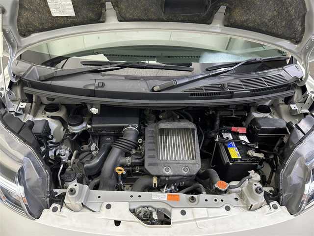 トヨタ タンク カスタムG－T 愛媛県 2019(令1)年 4.4万km ブラックマイカメタリック/パールホワイト2トーン ・７型社外ナビ（フルセグＴＶ・ＢＴ・ＦＭＡＭ・ＳＤ）/・バックカメラ　/・ＥＴＣ　/・両側パワースライドドア　/・クルーズコントロール　/・衝突軽減ブレーキ　/・オートマチックハイビーム　/・前方ドラレコ　/・横滑り防止/・アイドリングストップ/・コーナーセンサー/・ステアリングリモコン/・LEDヘッドライト/・DN席シートヒーター