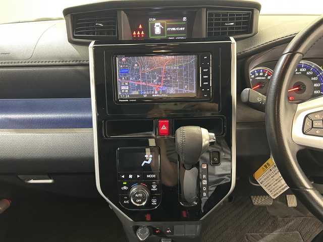 トヨタ タンク カスタムG－T 愛媛県 2019(令1)年 4.4万km ブラックマイカメタリック/パールホワイト2トーン スマートアシスト３/・衝突回避支援ブレーキ機能/・衝突警報機能/・車線逸脱警報機能/・誤発信抑制制御機能/・先行車発進お知らせ機能/・オートハイビーム/７インチSDナビ/（フルセグＴＶ・ＢＴ・ＦＭＡＭ・ＳＤ）/バックカメラ　/ＥＴＣ　/両側パワースライドドア　/クルーズコントロール　/DN席シートヒーター/前方ドラレコ　/横滑り防止/アイドリングストップ/コーナーセンサー/ステアリングリモコン/LEDヘッドライト