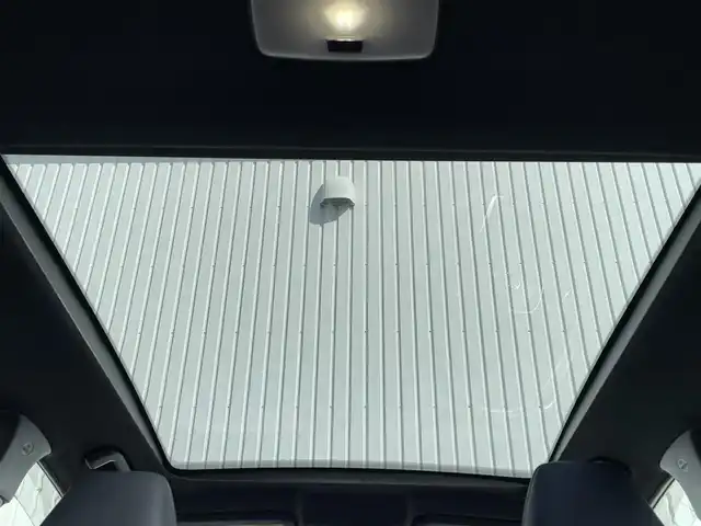 トヨタ カローラ クロス ハイブリッド Z 滋賀県 2023(令5)年 4.1万km プラチナホワイトパールマイカ サンルーフ/モデリスタフルエアロ/純正ディスプレイオーディオ/（フルセグTV/BT）/バックカメラ/ステアリングスイッチ/ブラインドスポットモニター/レーダークルコン/プリクラッシュセーフティ/レーンキープアシスト/電動リアゲート/パワーシート/シートヒーター/オートハイビーム/ＬＥＤヘッドライト/オートリトラミラー/ＥＴＣ/ドライブレコーダー/AC１００V/ルーフレール/純正アルミホイール