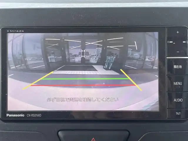 ダイハツ タント L SA Ⅲ 愛媛県 2017(平29)年 6.2万km ホワイト Stradaナビ　/バックカメラ　/両側スライドドア　/アイドリングストップ　/衝突被害軽減装置　/純正ラバーマット　/シガーソケット　/電格ミラー　/純正ドアバイザー　/後ろコーナーセンサー/純正ホイールキャップ/ヘッドライトレベライザー