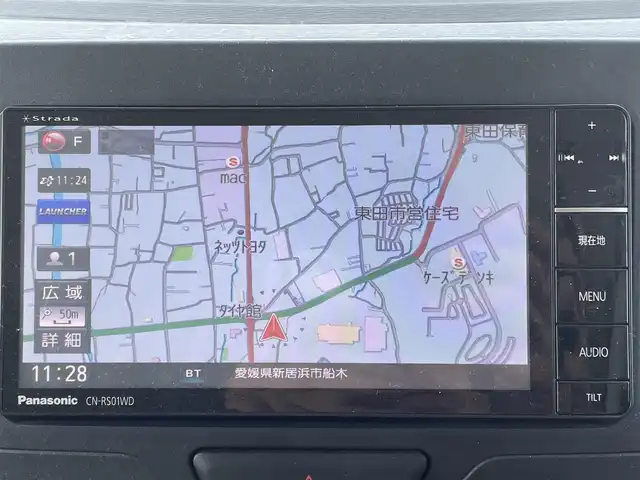 ダイハツ タント L SA Ⅲ 愛媛県 2017(平29)年 6.2万km ホワイト Stradaナビ　/バックカメラ　/両側スライドドア　/アイドリングストップ　/衝突被害軽減装置　/純正ラバーマット　/シガーソケット　/電格ミラー　/純正ドアバイザー　/後ろコーナーセンサー/純正ホイールキャップ/ヘッドライトレベライザー