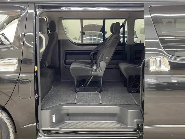 トヨタ ハイエース GL ロング 道央・札幌 2011(平23)年 6万km ブラックマイカ /4WD//社外ナビ：AVN770HDmkII//後席フリップダウンモニター//純正OPモデリスタフロントエアロ//片側パワースライドドア//バックカメラ//デジタルインナーミラー//LEDヘッドライト//純正１５インチホイール付きスタッドレスタイヤ積み込み//