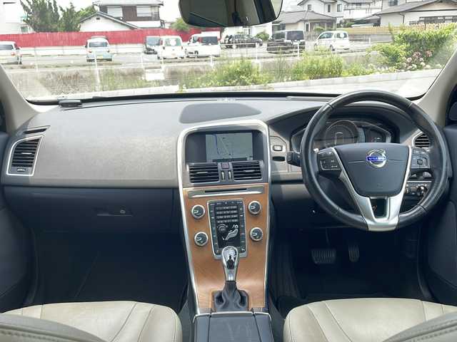 ボルボ ＸＣ６０ D4 クラシック 山口県 2016(平28)年 12.5万km トワイライトブロンズメタリック 純正メモリナビ/Bluetooth接続/バックカメラ/シートヒーター/純正フロアマット/純正18インチアルミホイール/クルーズコントロール/パワーシート/サンルーフ/電動リアゲート/ウインカーミラー/ETC/プッシュスタート