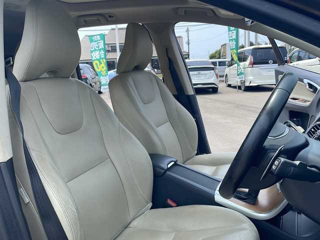 ボルボ ＸＣ６０ D4 クラシック 山口県 2016(平28)年 12.5万km トワイライトブロンズメタリック 純正メモリナビ/Bluetooth接続/バックカメラ/シートヒーター/純正フロアマット/純正18インチアルミホイール/クルーズコントロール/パワーシート/サンルーフ/電動リアゲート/ウインカーミラー/ETC/プッシュスタート