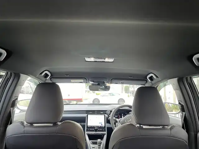 レクサス ＬＢＸ リラックス 東京都 2024(令6)年 0.2万km ソニッククォーツ 登録時走行1289km/ワンオーナー/セーフティシステムプラス/・プリクラッシュセーフティ/・レーンディパーチャーアラート/・レーントレーシングアシスト/・レーダークルーズコントロール/・アダプティブハイビームシステム/・ドライバー異常時対応システム/・発進遅れ告知機能/・ロードサインアシスト/・プロアクティブドライビングアシスト/9.8インチディスプレイオーディオ/フルセグTV/パノラミックビューモニター/セミアニリン革シート/前席シートヒーター/D席パワーシート/ビルトインETC2.0/パワーバックドア/カラーヘッドアップディスプレイ/おくだけ充電/アクセサリーコンセント（後席/ラゲッジルーム）/保証書・取説/スペアキー