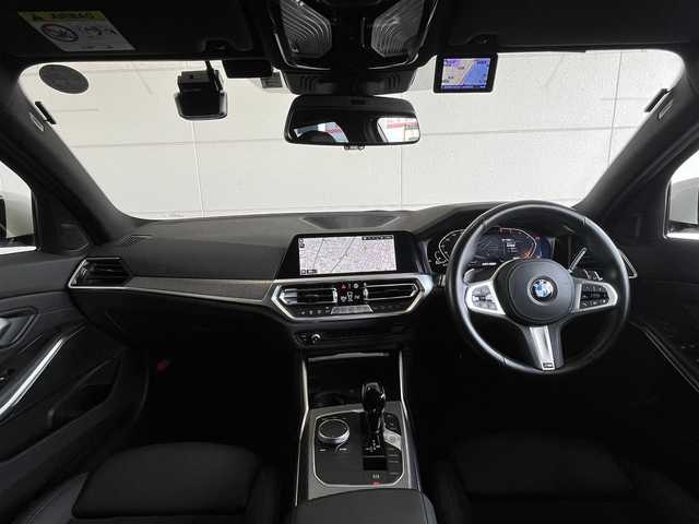 ＢＭＷ ３２０ｄ 山形県 2022(令4)年 5.4万km 白 ・純正ナビ/・サンルーフ/・前後ドラレコ/・バックカメラ/・アダプティブクルーズコントロール/・レーンキープアシスト/・社外チューナー/・ブラインドスポットモニター/・ETC/・パワーテールゲート/・アンビエントライト/・横滑り防止/・オートライト/・シートヒーター