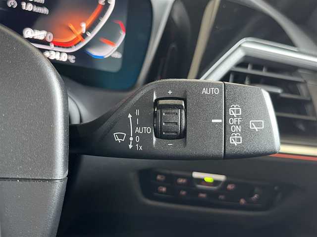 ＢＭＷ ３２０ｄ 山形県 2022(令4)年 5.4万km 白 ・純正ナビ/・サンルーフ/・前後ドラレコ/・バックカメラ/・アダプティブクルーズコントロール/・レーンキープアシスト/・社外チューナー/・ブラインドスポットモニター/・ETC/・パワーテールゲート/・アンビエントライト/・横滑り防止/・オートライト/・シートヒーター