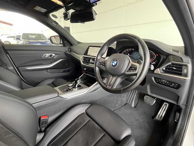 ＢＭＷ ３２０ｄ 山形県 2022(令4)年 5.4万km 白 ・純正ナビ/・サンルーフ/・前後ドラレコ/・バックカメラ/・アダプティブクルーズコントロール/・レーンキープアシスト/・社外チューナー/・ブラインドスポットモニター/・ETC/・パワーテールゲート/・アンビエントライト/・横滑り防止/・オートライト/・シートヒーター