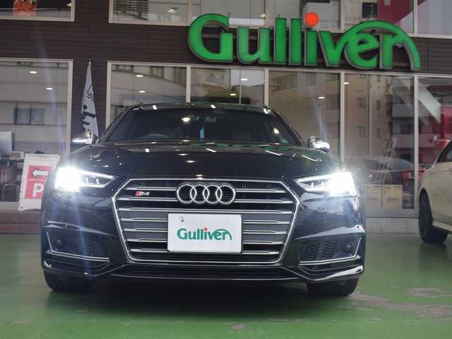 アウディ Ｓ４ アバント 神奈川県 2017(平29)年 5.2万km ミトスブラックメタリック マトリクスLEDヘッドライトパッケージ/ワンオーナー/マトリクスLEDヘッドライトパッケージ/・マトリクスLEDヘッドライト／/ダイナミックターンインジケーター（フロント）/・ LEDリヤコンビネーションライト／/ダイナミックターンインジケーター（リヤ）/・ヘッドライトウォッシャー/純正HDDナビ(DVD/フルセグTV/Bluetooth/USB)/バックカメラ/ビルトインETC/前後ドライブレコーダー/レザーシート/前席パワーシートヒーター/純正18インチアルミホイール/スマートキー/パドルシフト/取扱説明書/保証書/スペアキー1本