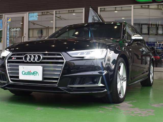 アウディ Ｓ４ アバント 神奈川県 2017(平29)年 5.2万km ミトスブラックメタリック マトリクスLEDヘッドライトパッケージ/ワンオーナー/マトリクスLEDヘッドライトパッケージ/・マトリクスLEDヘッドライト／/ダイナミックターンインジケーター（フロント）/・ LEDリヤコンビネーションライト／/ダイナミックターンインジケーター（リヤ）/・ヘッドライトウォッシャー/純正HDDナビ(DVD/フルセグTV/Bluetooth/USB)/バックカメラ/ビルトインETC/前後ドライブレコーダー/レザーシート/前席パワーシートヒーター/純正18インチアルミホイール/スマートキー/パドルシフト/取扱説明書/保証書/スペアキー1本