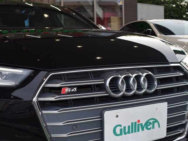 アウディ Ｓ４ アバント 神奈川県 2017(平29)年 5.2万km ミトスブラックメタリック マトリクスLEDヘッドライトパッケージ/ワンオーナー/マトリクスLEDヘッドライトパッケージ/・マトリクスLEDヘッドライト／/ダイナミックターンインジケーター（フロント）/・ LEDリヤコンビネーションライト／/ダイナミックターンインジケーター（リヤ）/・ヘッドライトウォッシャー/純正HDDナビ(DVD/フルセグTV/Bluetooth/USB)/バックカメラ/ビルトインETC/前後ドライブレコーダー/レザーシート/前席パワーシートヒーター/純正18インチアルミホイール/スマートキー/パドルシフト/取扱説明書/保証書/スペアキー1本