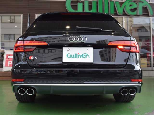 アウディ Ｓ４ アバント 神奈川県 2017(平29)年 5.2万km ミトスブラックメタリック マトリクスLEDヘッドライトパッケージ/ワンオーナー/マトリクスLEDヘッドライトパッケージ/・マトリクスLEDヘッドライト／/ダイナミックターンインジケーター（フロント）/・ LEDリヤコンビネーションライト／/ダイナミックターンインジケーター（リヤ）/・ヘッドライトウォッシャー/純正HDDナビ(DVD/フルセグTV/Bluetooth/USB)/バックカメラ/ビルトインETC/前後ドライブレコーダー/レザーシート/前席パワーシートヒーター/純正18インチアルミホイール/スマートキー/パドルシフト/取扱説明書/保証書/スペアキー1本