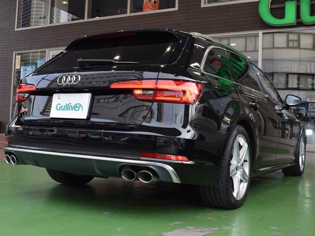 アウディ Ｓ４ アバント 神奈川県 2017(平29)年 5.2万km ミトスブラックメタリック マトリクスLEDヘッドライトパッケージ/ワンオーナー/マトリクスLEDヘッドライトパッケージ/・マトリクスLEDヘッドライト／/ダイナミックターンインジケーター（フロント）/・ LEDリヤコンビネーションライト／/ダイナミックターンインジケーター（リヤ）/・ヘッドライトウォッシャー/純正HDDナビ(DVD/フルセグTV/Bluetooth/USB)/バックカメラ/ビルトインETC/前後ドライブレコーダー/レザーシート/前席パワーシートヒーター/純正18インチアルミホイール/スマートキー/パドルシフト/取扱説明書/保証書/スペアキー1本